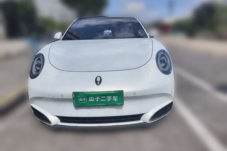 Used ORA Lightning Cat 2022 555 km Luxury Edition Front