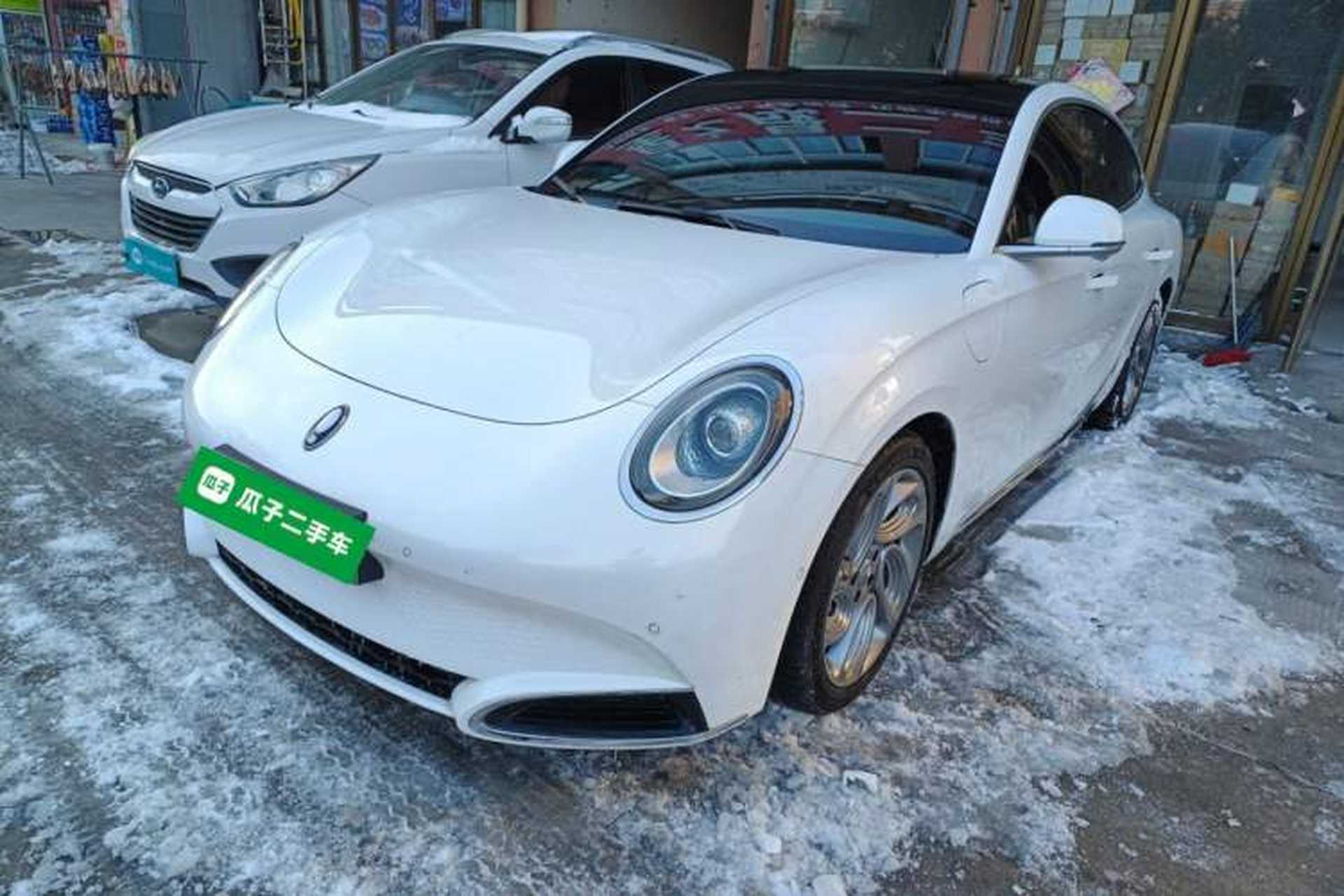 Used ORA Lightning Cat 2022 555 km Luxury Edition Front Left 45 Deg
