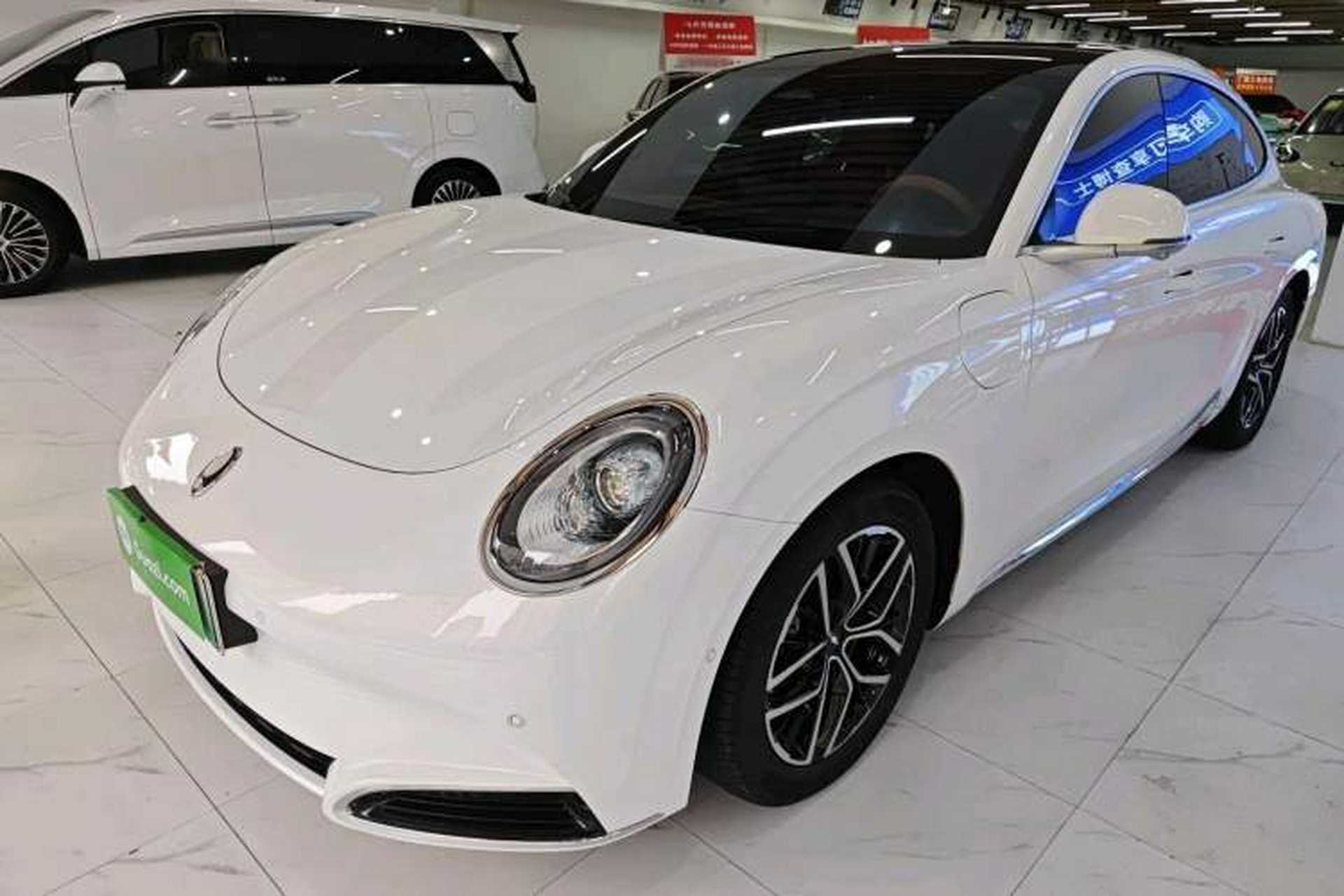 Used ORA Lightning Cat 2022 555 km Luxury Edition Front Left 45 Deg