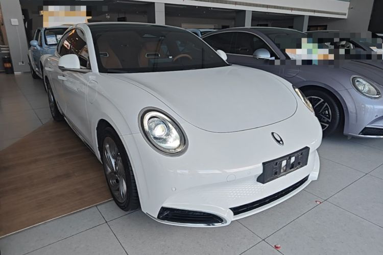 Used ORA Lightning Cat 2022 555 km Luxury Edition Front Right 45 Deg