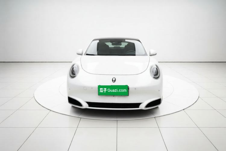 Used ORA Lightning Cat 2022 555 km Luxury Edition Front