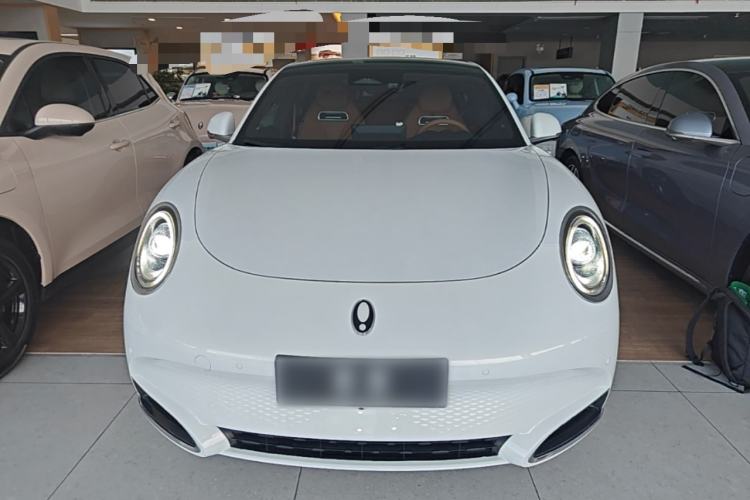 Used ORA Lightning Cat 2022 555 km Luxury Edition Front