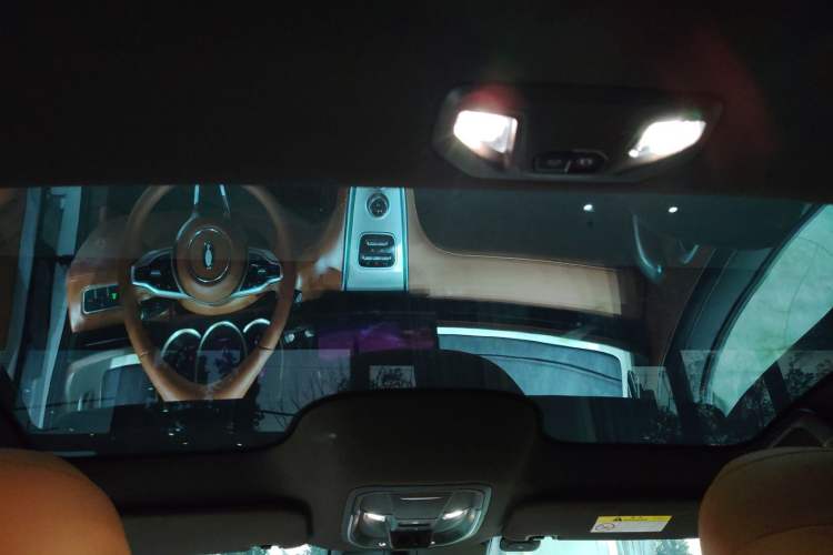 Used ORA Lightning Cat 2022 555 km Luxury Edition Headliner