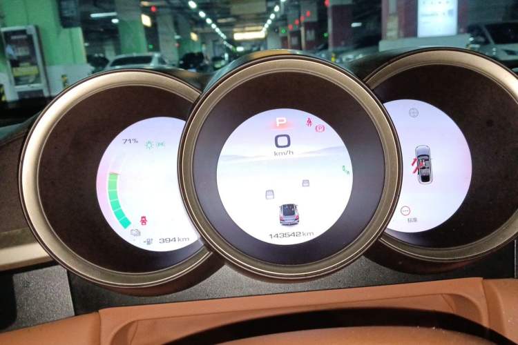 Used ORA Lightning Cat 2022 600 km All-Wheel Drive High-Performance Version Instrument Cluster