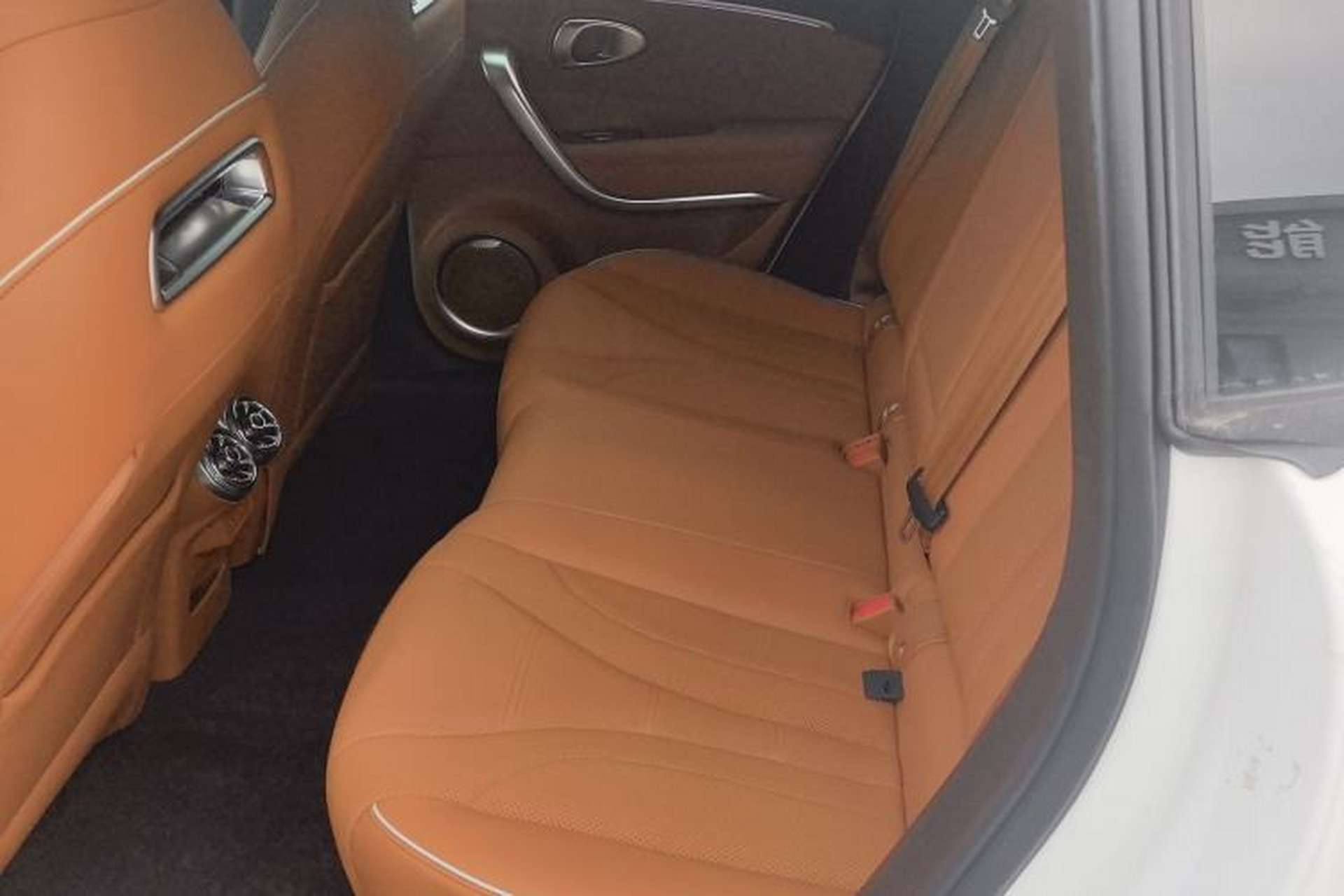 Used ORA Lightning Cat 2022 555 km Luxury Edition Interior 1
