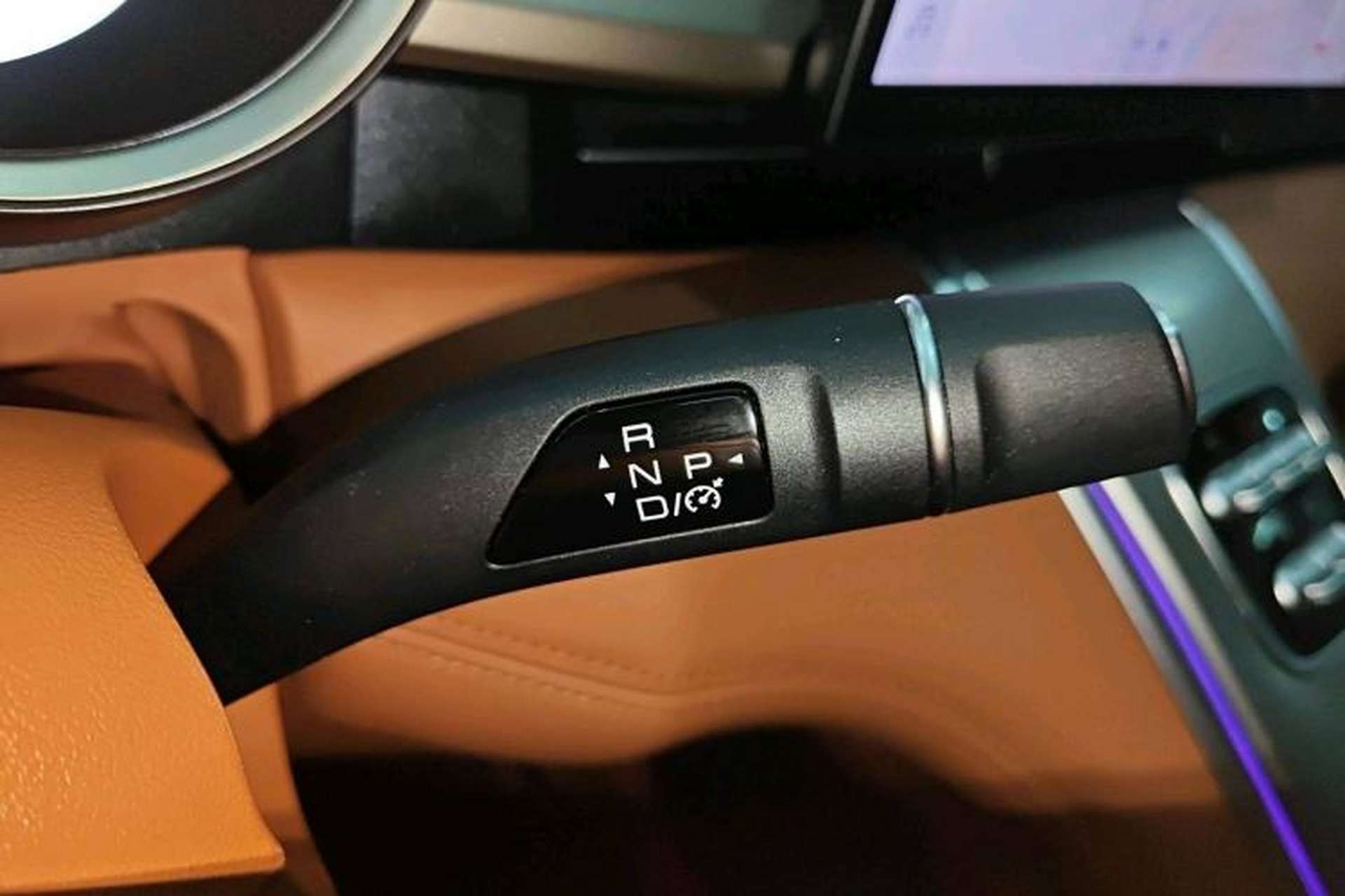 Used ORA Lightning Cat 2022 555 km Luxury Edition Interior 4