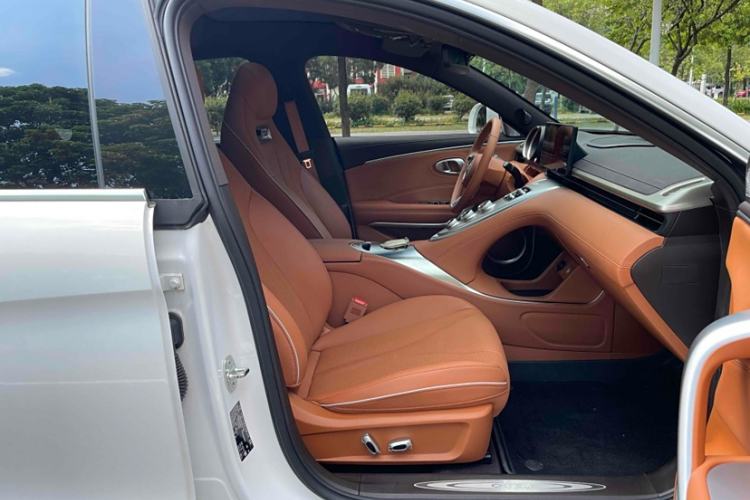 Used ORA Lightning Cat 2022 555 km Luxury Edition Interior 9