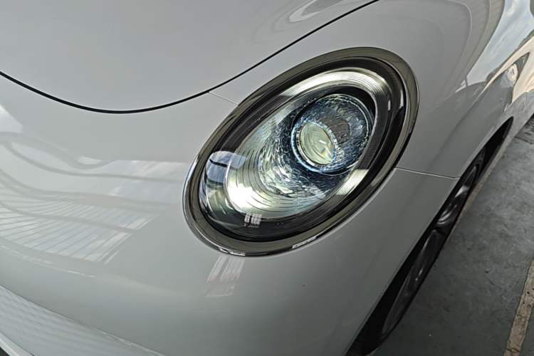 Used ORA Lightning Cat 2022 555 km Luxury Edition Left Front Headlight