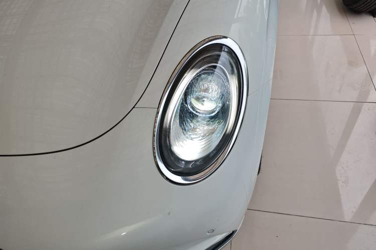 Used ORA Lightning Cat 2022 555 km Luxury Edition Left Front Headlight