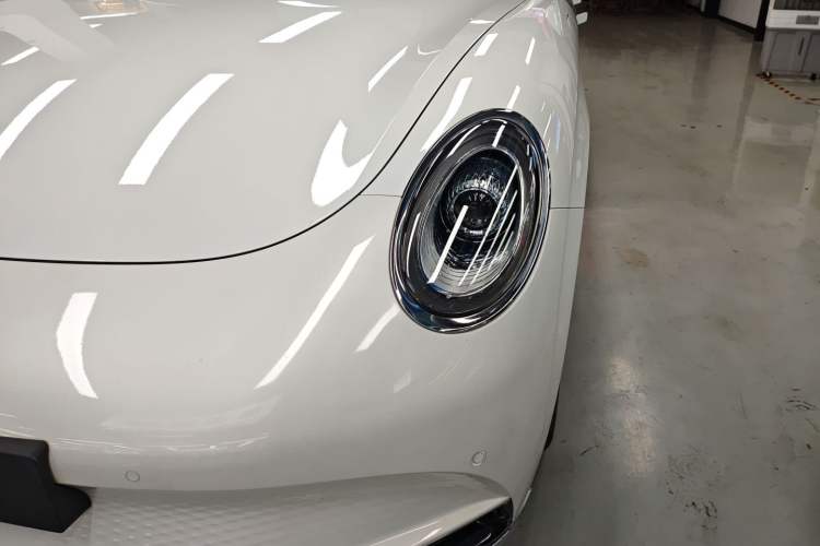 Used ORA Lightning Cat 2022 555 km Luxury Edition Left Front Headlight
