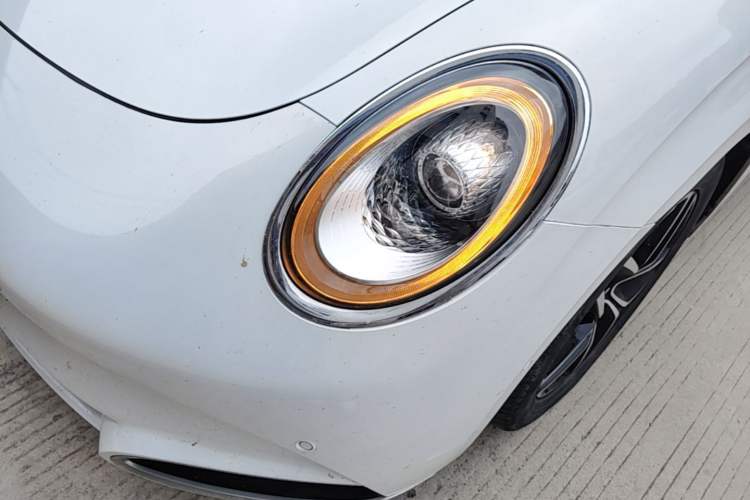 Used ORA Lightning Cat 2022 555 km Luxury Edition Left Front Headlight