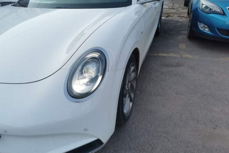 Used ORA Lightning Cat 2022 555 km Luxury Edition Left Front Headlight