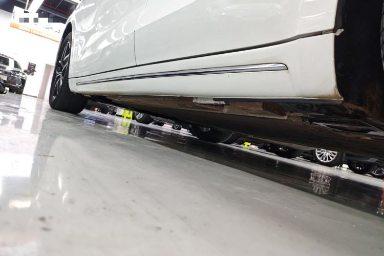 Used ORA Lightning Cat 2022 555 km Luxury Edition Left Side Sill