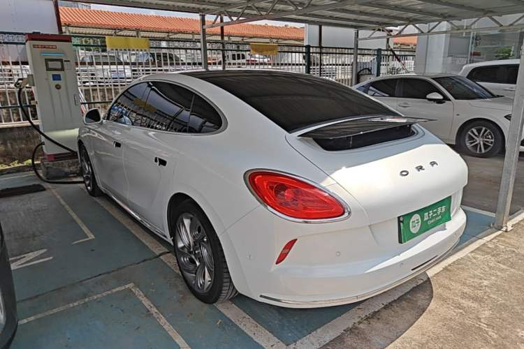Used ORA Lightning Cat 2022 555 km Luxury Edition Rear Left 45 Deg