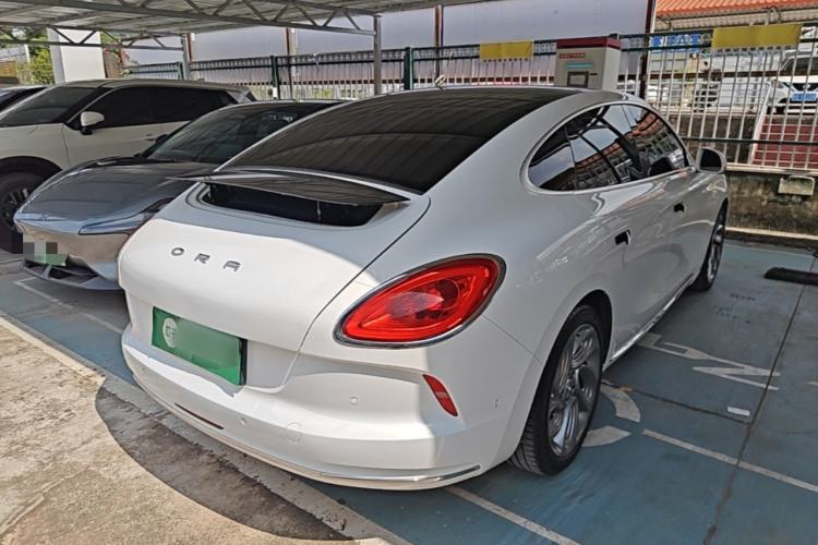 Used ORA Lightning Cat 2022 555 km Luxury Edition Rear Right 45 Deg
