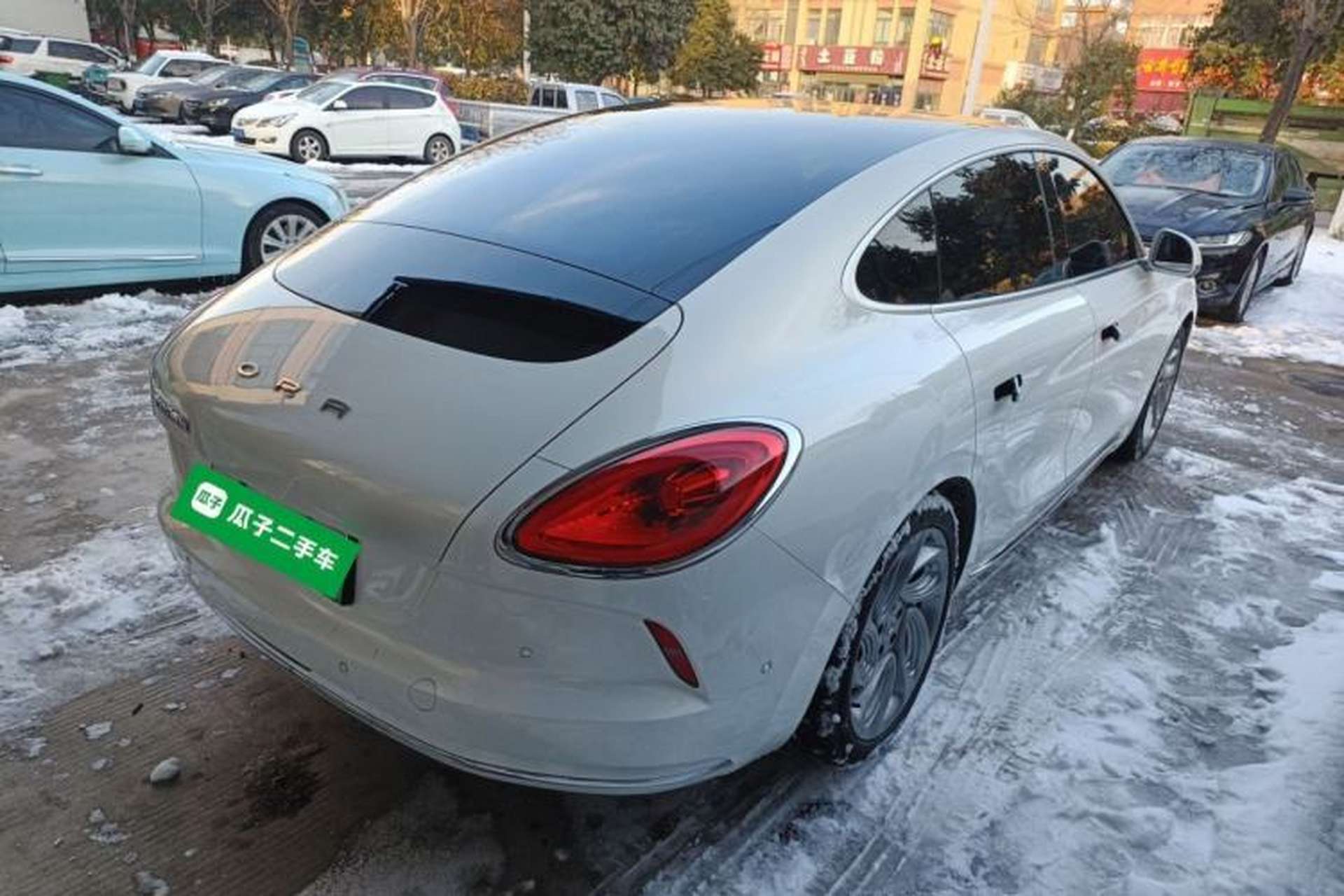 Used ORA Lightning Cat 2022 555 km Luxury Edition Rear Right 45 Deg