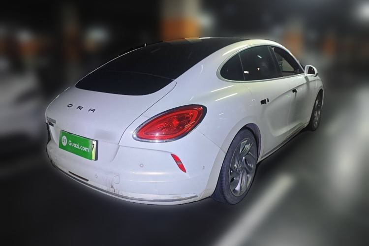 Used ORA Lightning Cat 2022 555 km Luxury Edition Rear Right 45 Deg