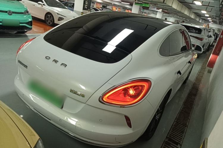 Used ORA Lightning Cat 2022 555 km Luxury Edition Rear Right 45 Deg