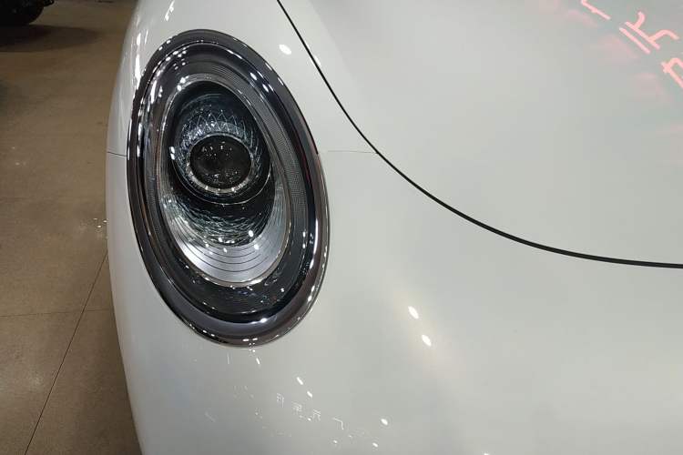 Used ORA Lightning Cat 2022 555 km Luxury Edition Right Front Headlight