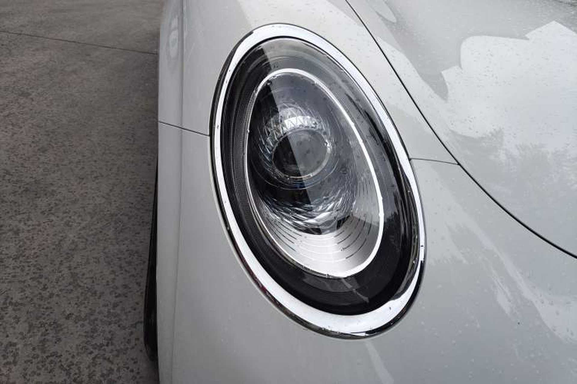 Used ORA Lightning Cat 2022 555 km Luxury Edition Right Front Headlight