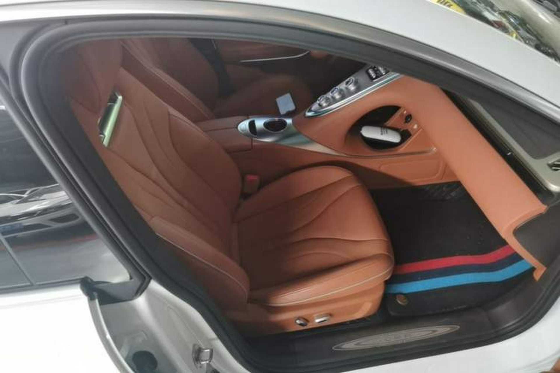 Used ORA Lightning Cat 2022 555 km Luxury Edition Right Front Seat