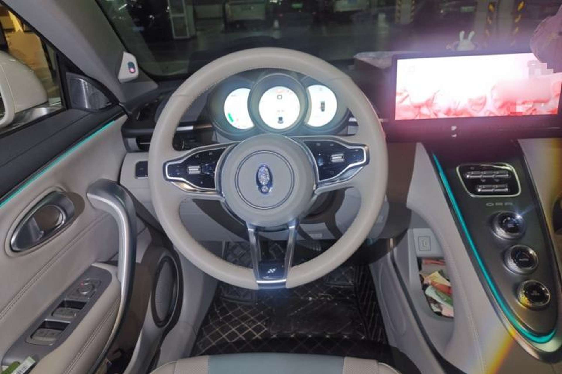 Used ORA Lightning Cat 2022 705 km Long-Range Version Steering Wheel