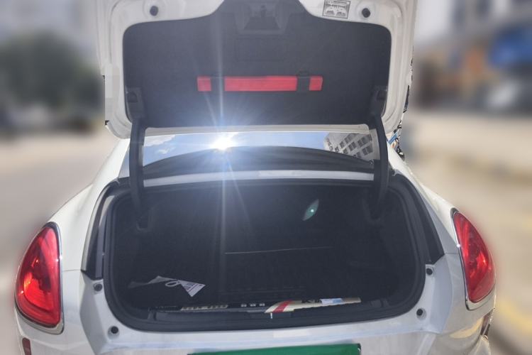 Used ORA Lightning Cat 2022 555 km Luxury Edition Trunk