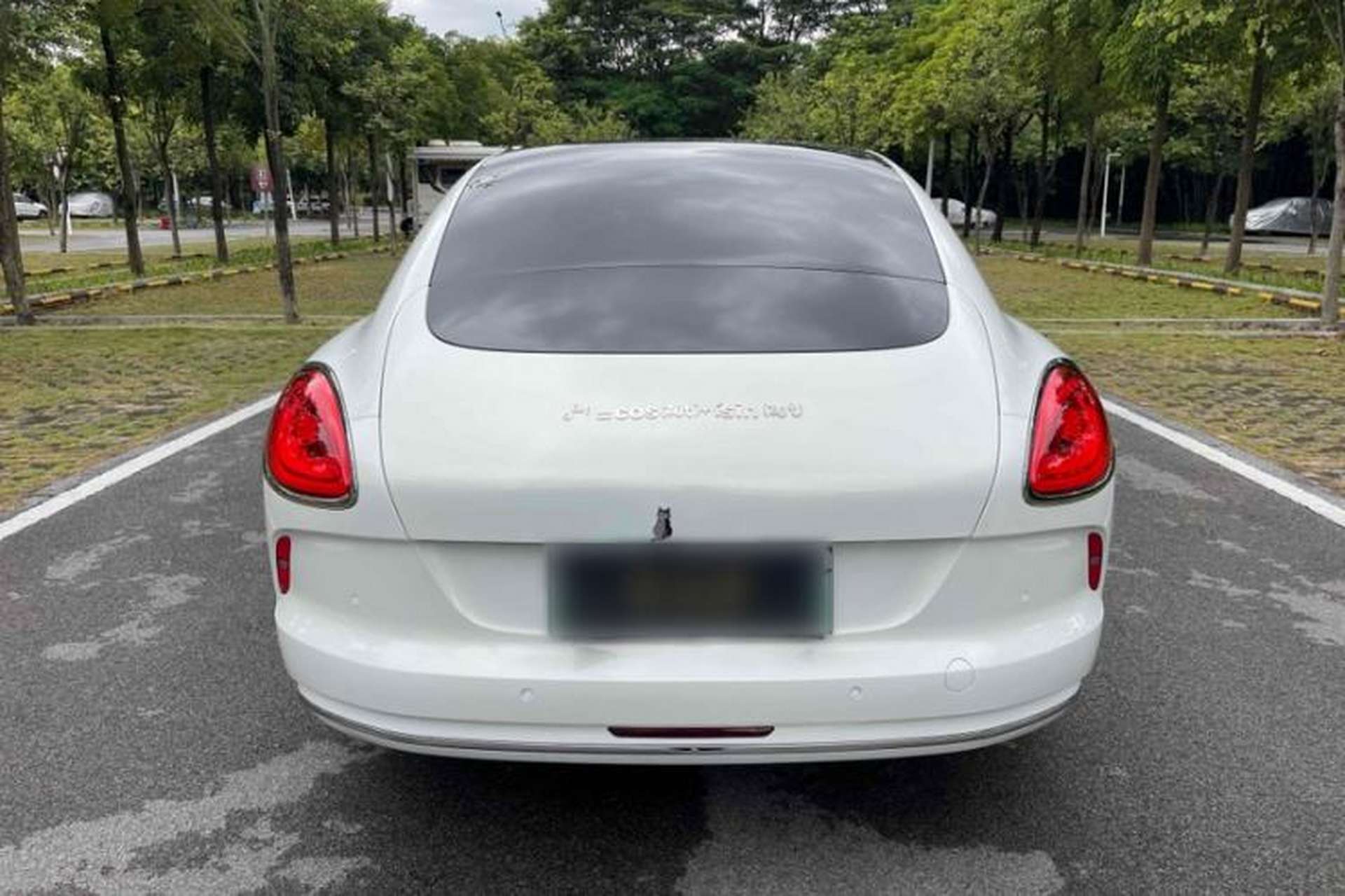 Used ORA Lightning Cat 2022 555 km Luxury Edition Trunk