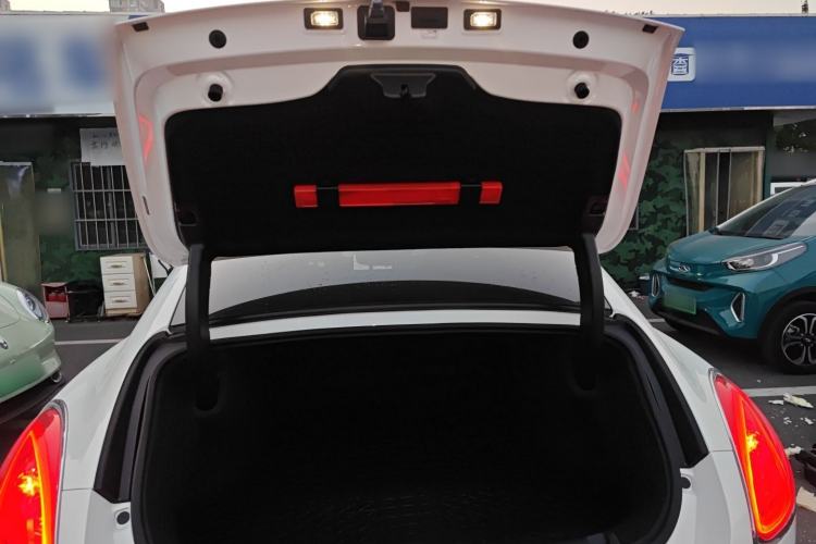 Used ORA Lightning Cat 2022 555 km Luxury Edition Trunk