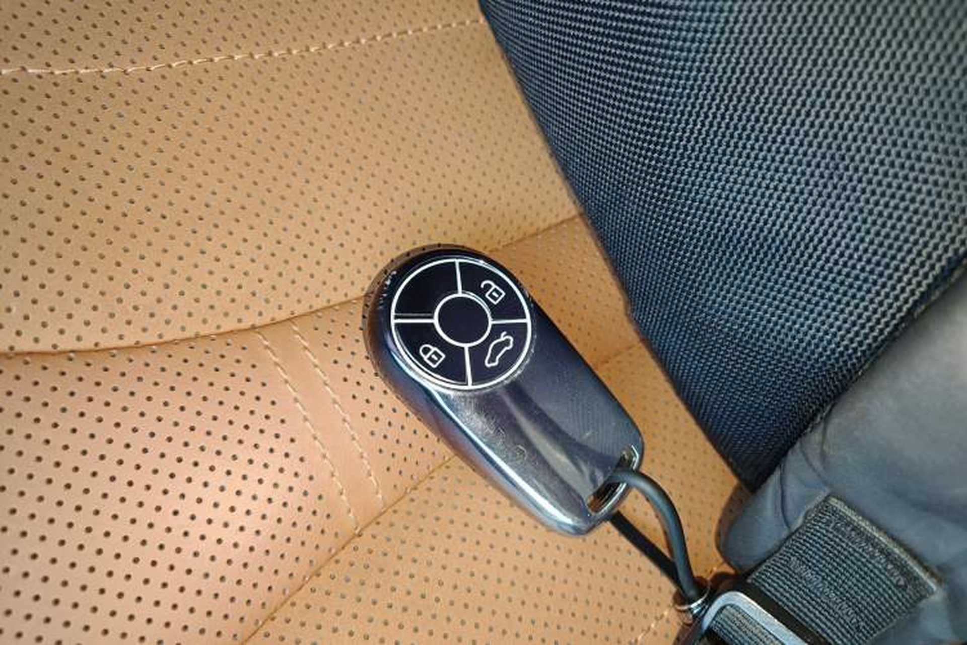 Used ORA Lightning Cat 2022 555 km Luxury Edition Vehicle Key
