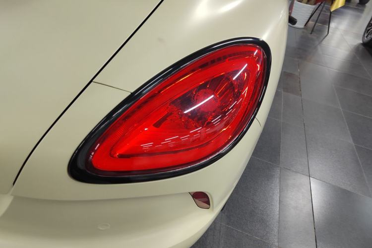 Used ORA Lightning Cat 2022 555 km Luxury Edition Exterior 3