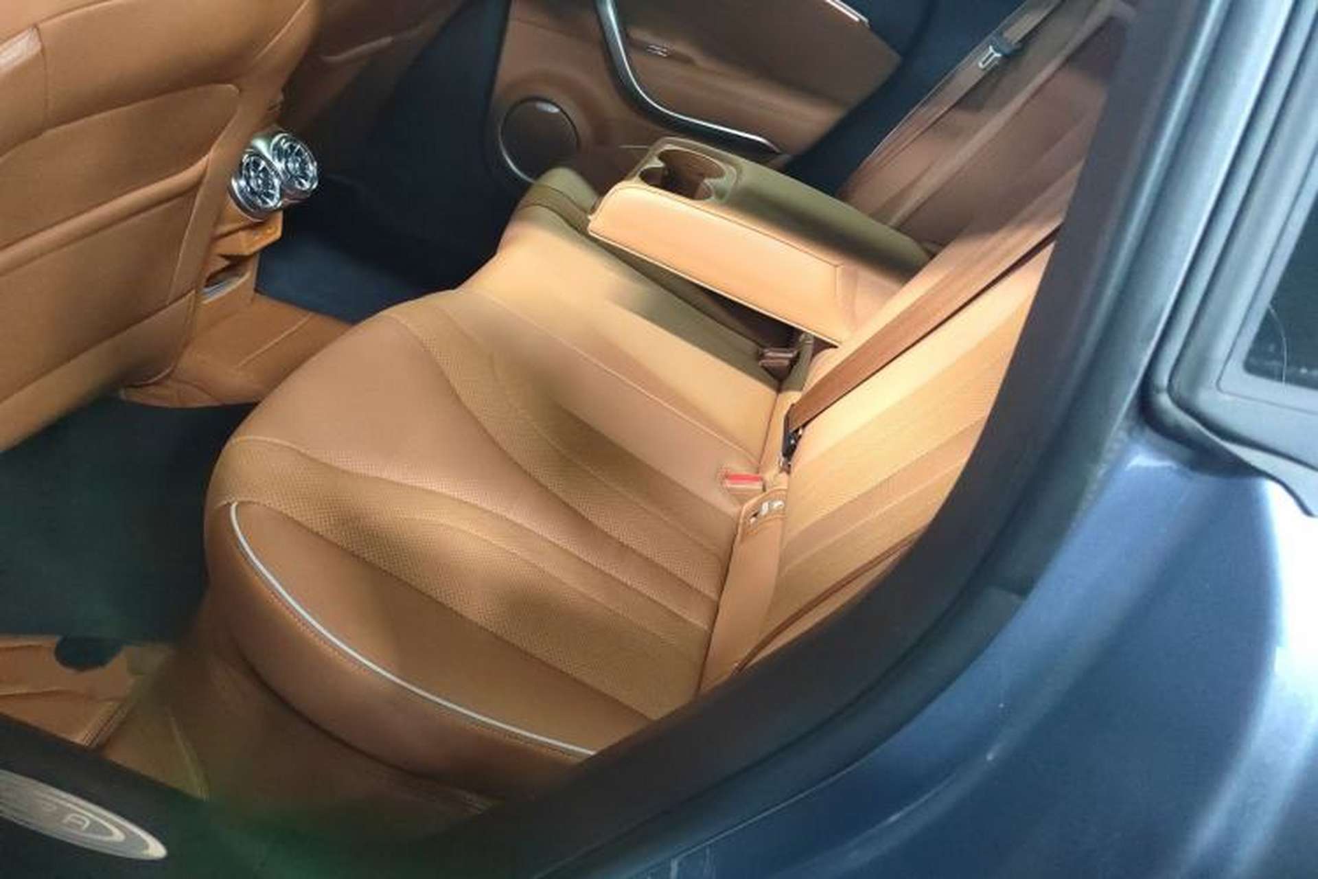 Used ORA Lightning Cat 2022 555 km Luxury Edition Left Rear Seat