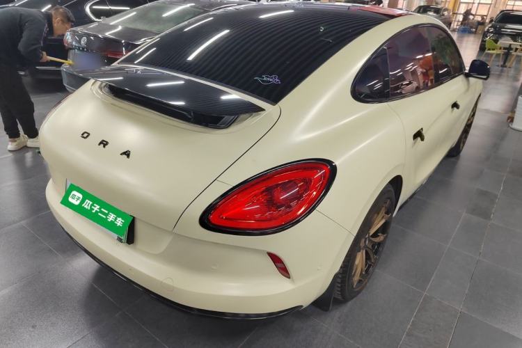 Used ORA Lightning Cat 2022 555 km Luxury Edition Rear Right 45 Deg