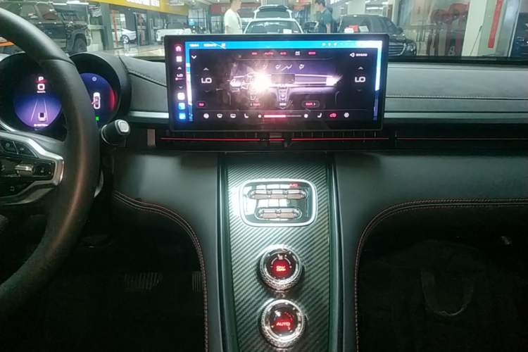 Used ORA Lightning Cat 2024 Dark Night Edition 555km Prestige Version Audio And AC Panel