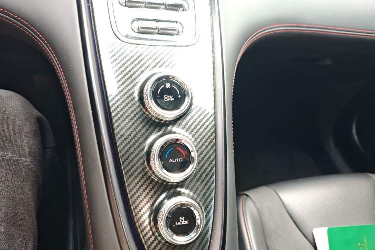 Used ORA Lightning Cat 2024 Dark Night Edition 555km Prestige Version Audio And AC Panel