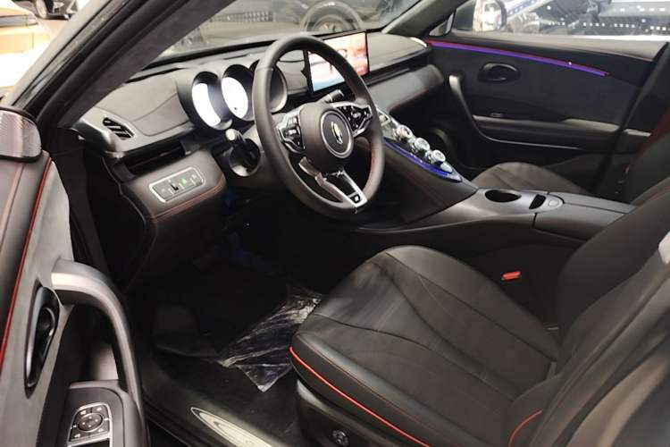 Used ORA Lightning Cat 2024 Dark Night Edition 555km Prestige Version Driver Seat
