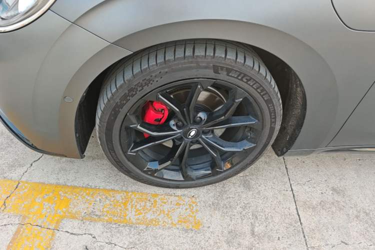 Used ORA Lightning Cat 2024 Dark Night Edition 555km Prestige Version Left Front Wheel Hub