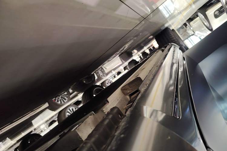 Used ORA Lightning Cat 2024 Dark Night Edition 555km Prestige Version Right Side Sill