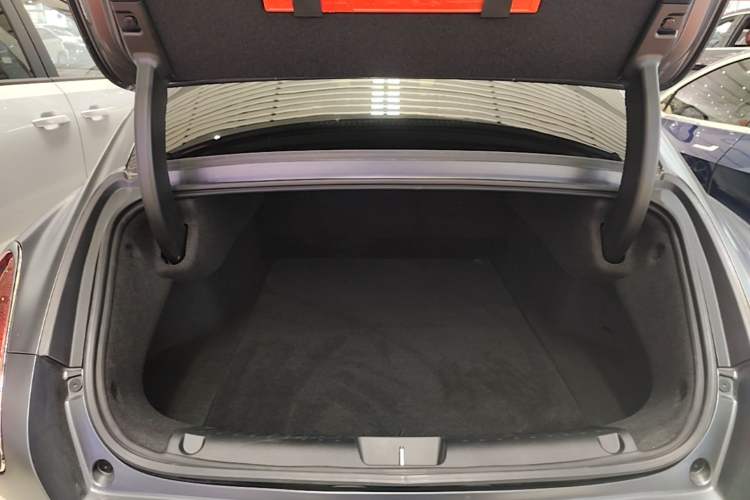 Used ORA Lightning Cat 2024 Dark Night Edition 555km Prestige Version Trunk