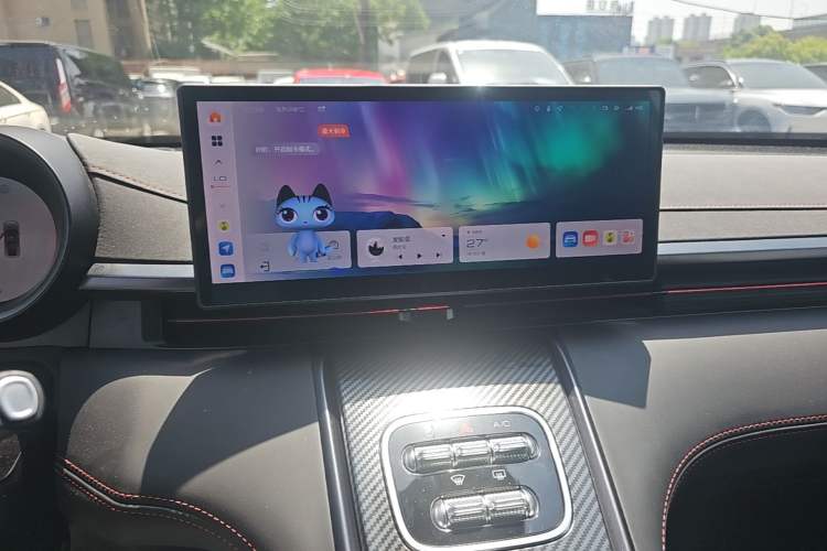 Used ORA Lightning Cat 2024 Dark Night Edition 555km Prestige Version Audio And AC Panel
