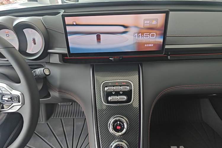 Used ORA Lightning Cat 2024 Dark Night Edition 555km Prestige Version Audio And AC Panel