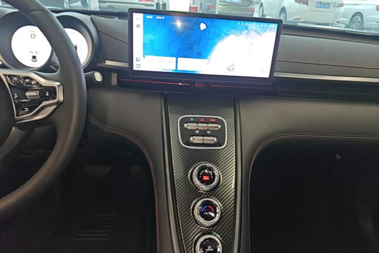 Used ORA Lightning Cat 2024 Dark Night Edition 555km Prestige Version Audio And AC Panel