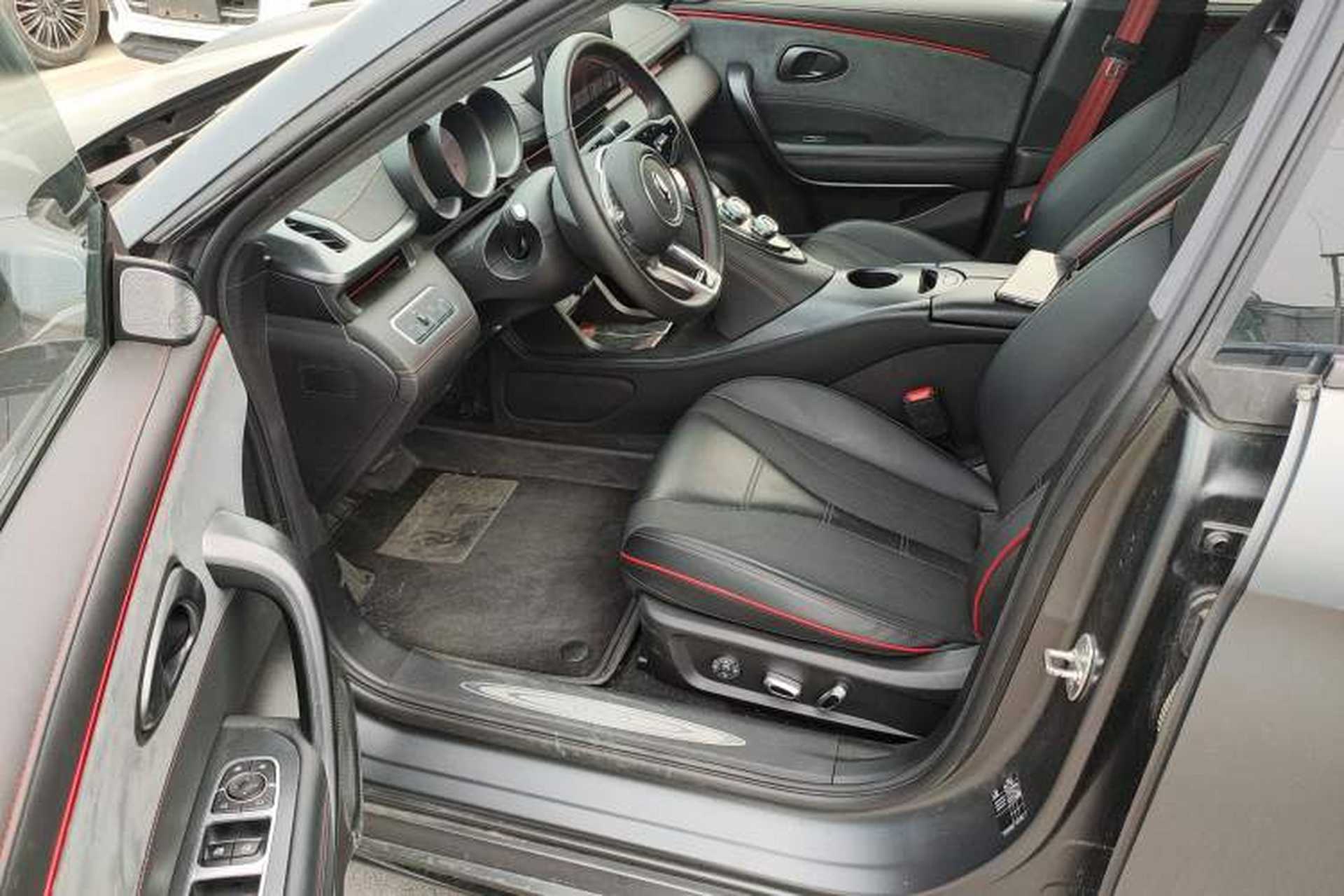 Used ORA Lightning Cat 2024 Dark Night Edition 600 km All-Wheel-Drive High-Performance Version Driver Seat