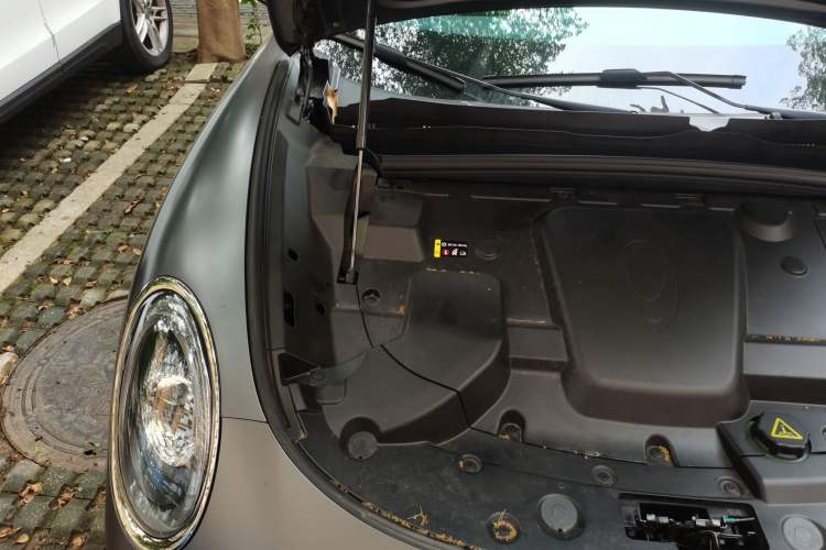 Used ORA Lightning Cat 2024 Dark Night Edition 555km Prestige Version Engine Bay Right