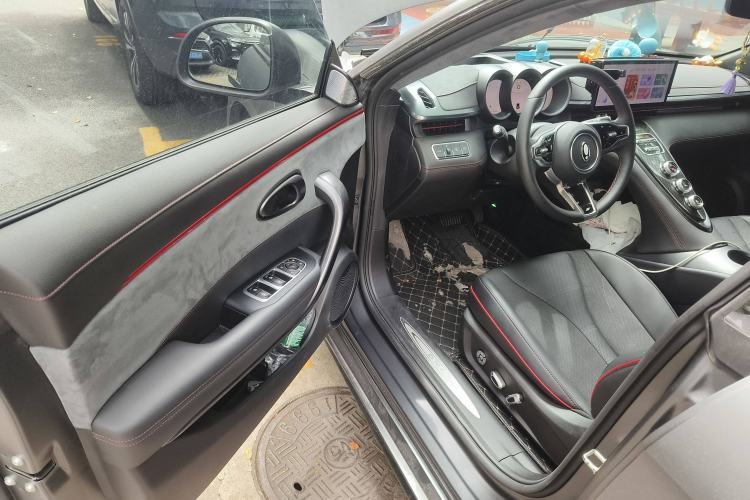 Used ORA Lightning Cat 2024 Dark Night Edition 555km Prestige Version Interior 3