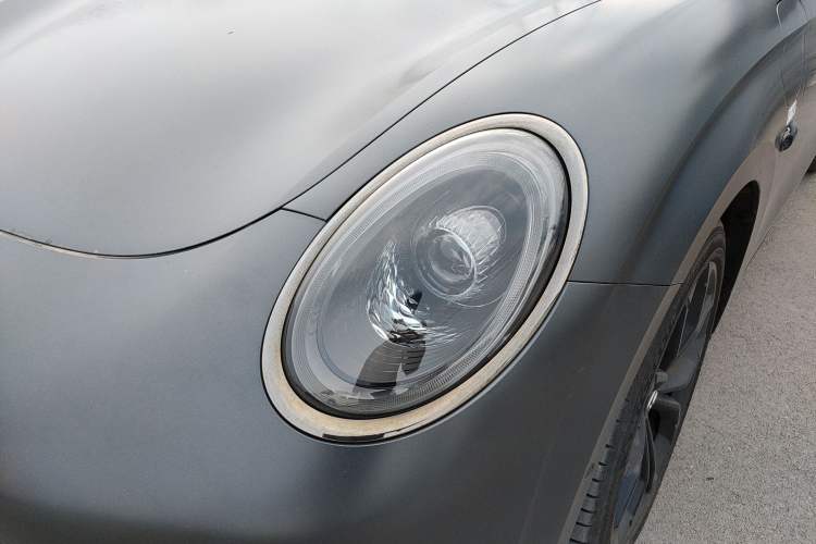 Used ORA Lightning Cat 2024 Dark Night Edition 600 km All-Wheel-Drive High-Performance Version Left Front Headlight