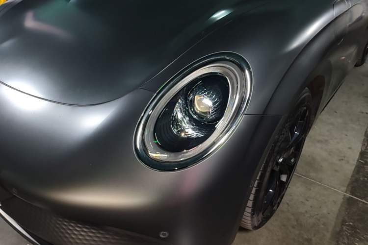 Used ORA Lightning Cat 2024 Dark Night Edition 555km Prestige Version Left Front Headlight