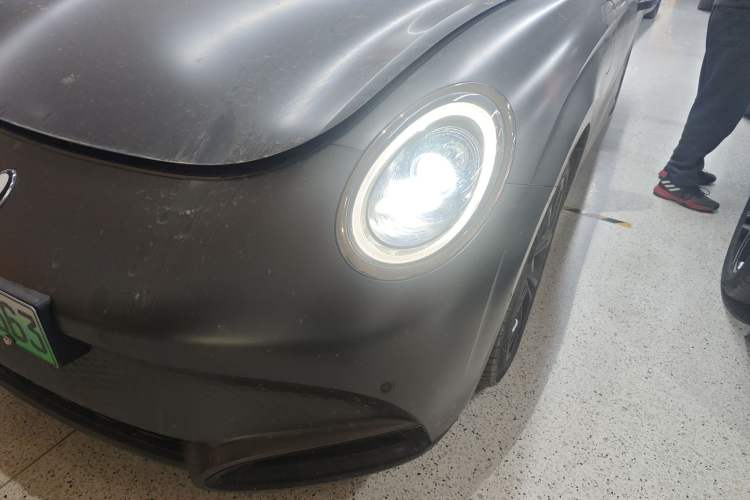 Used ORA Lightning Cat 2024 Dark Night Edition 555km Prestige Version Left Front Headlight