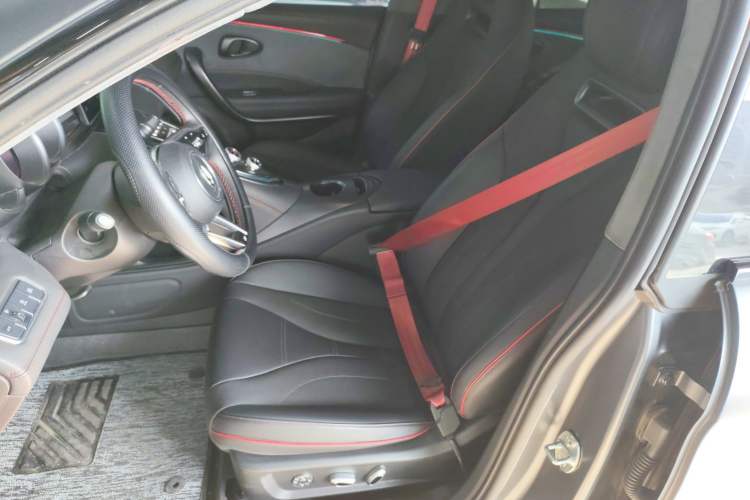 Used ORA Lightning Cat 2024 Dark Night Edition 555km Prestige Version Left Front Seat