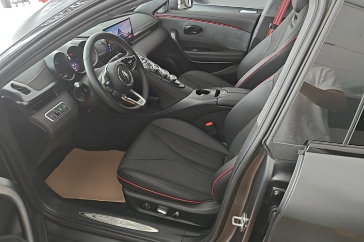 Used ORA Lightning Cat 2024 Dark Night Edition 555km Prestige Version Left Front Seat